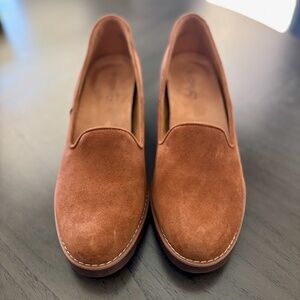 Vionic Willa Wedge Suede Slip On, Water Repellent Loafers with Lug Sole. Sz 8